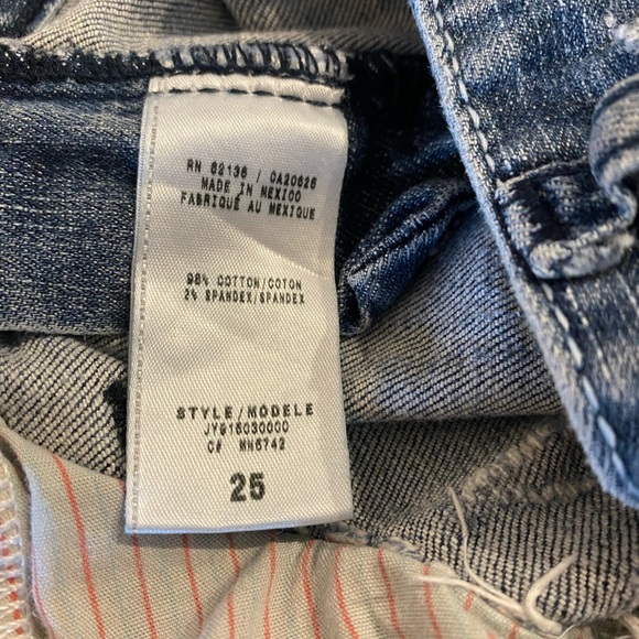 Guess jean skirt - Picture 3 of 3